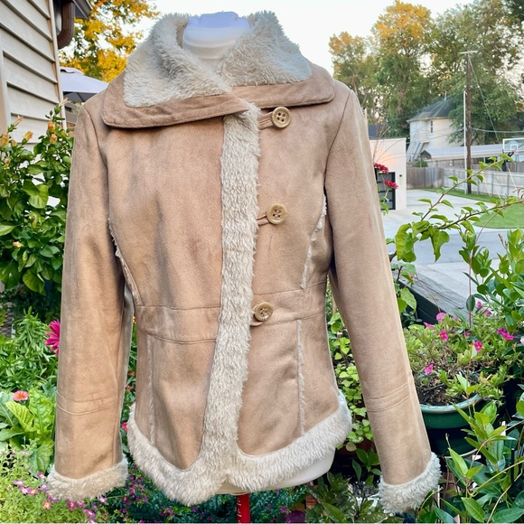 Columbia Sportswear Company Faux Shearling and Suede Short Coat Size Small - Picture 2 of 15